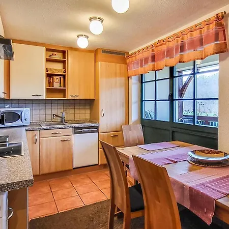 Apartment 3 Bedroom Beautiful In Sehlen