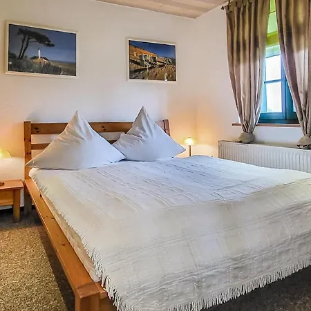 3 Bedroom Beautiful In Apartment