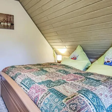 3 Bedroom Beautiful In アパート *